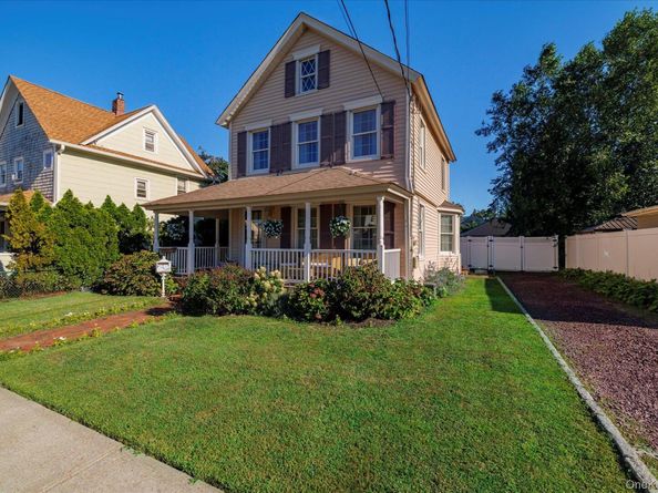 7 Waverly Place, Rockville Centre NY 11570