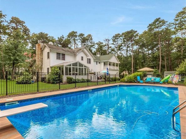 144 South Path, Calverton NY 11933