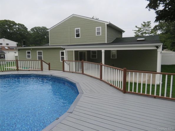 22 Shamrock Lane, Centereach NY 11720
