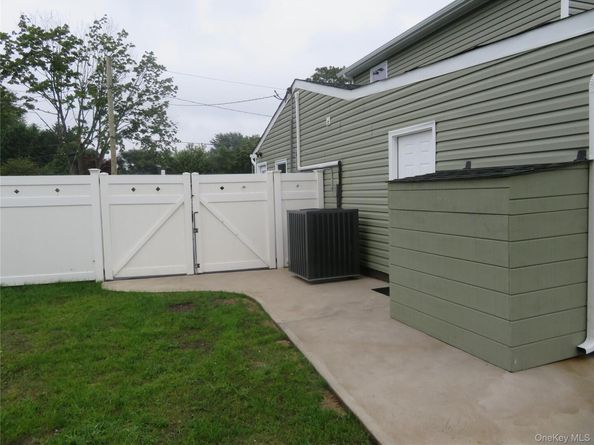 22 Shamrock Lane, Centereach NY 11720