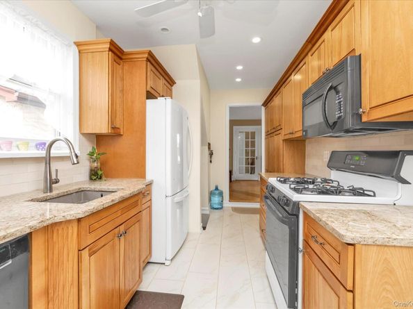 174 N Grove Street, Valley Stream NY 11580