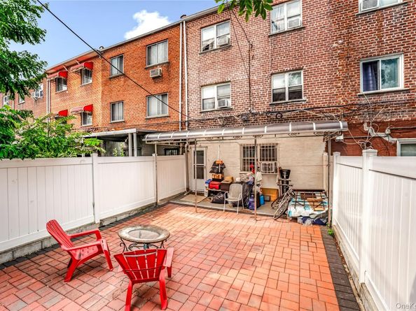 1068 Pugsley Avenue, Bronx NY 10472