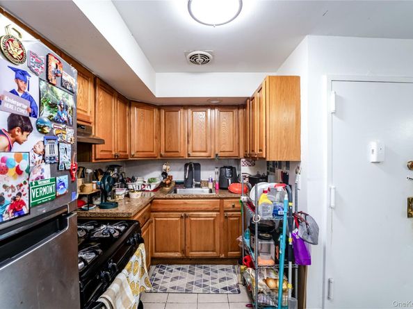 1068 Pugsley Avenue, Bronx NY 10472