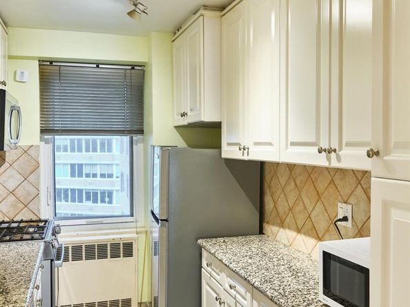 411 E 53rd Street 8L, New York (Manhattan) NY 10022