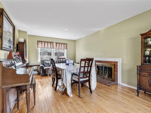 7 Ramsey Road, Plainview NY 11803