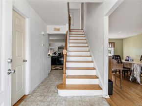 7 Ramsey Road, Plainview NY 11803