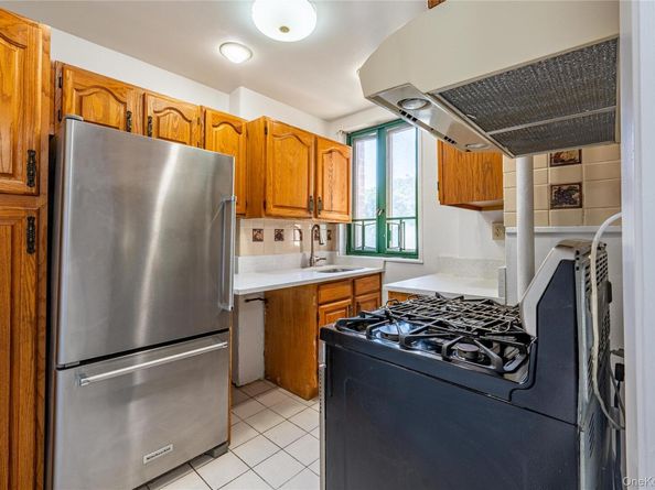 1545 Archer Road 2G, Bronx NY 10462