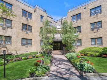 5 Schenck Avenue