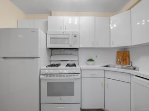 5 Schenck Avenue 3K, Great Neck NY 11021