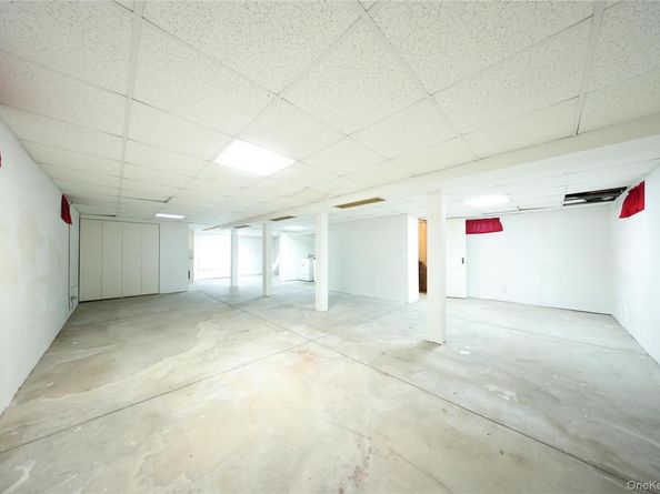 75-59 195th Street, Fresh Meadows NY 11366