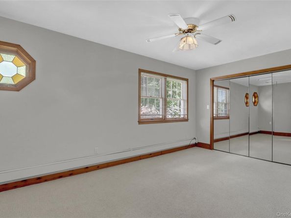 54 Nugent Street, New Hyde Park NY 11040