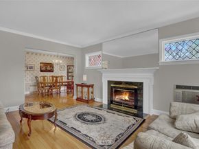 54 Nugent Street, New Hyde Park NY 11040