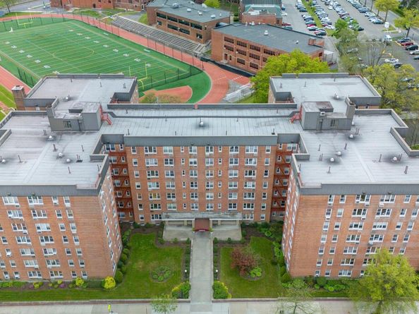2 Sadore Lane 1K, Yonkers NY 10710