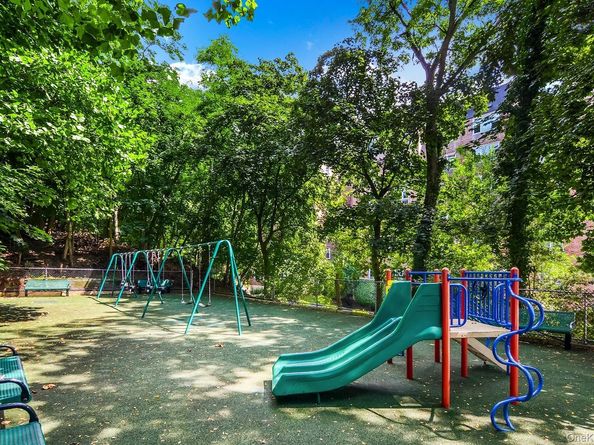 2 Sadore Lane 1K, Yonkers NY 10710
