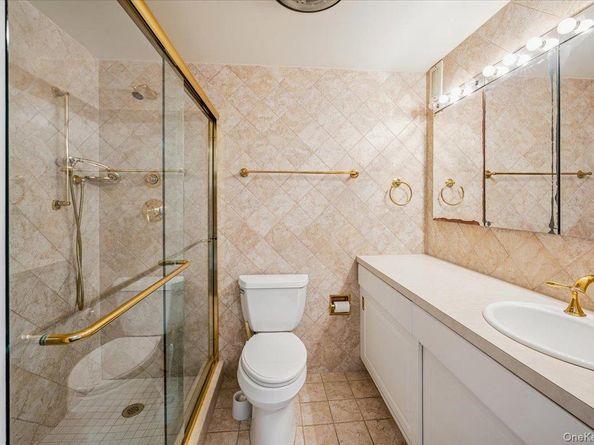 1270 North Avenue 6F, New Rochelle NY 10804