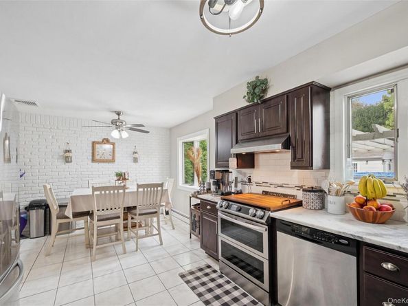 25 Hilltop Drive, Mount Sinai NY 11766