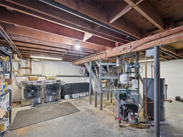 25 Hilltop Drive, Mount Sinai NY 11766