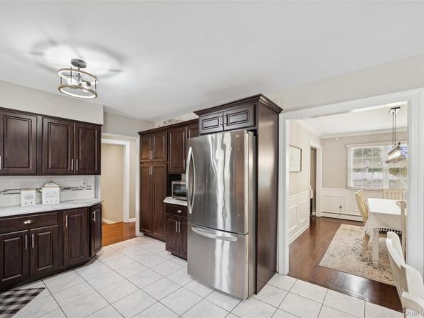 25 Hilltop Drive, Mount Sinai NY 11766
