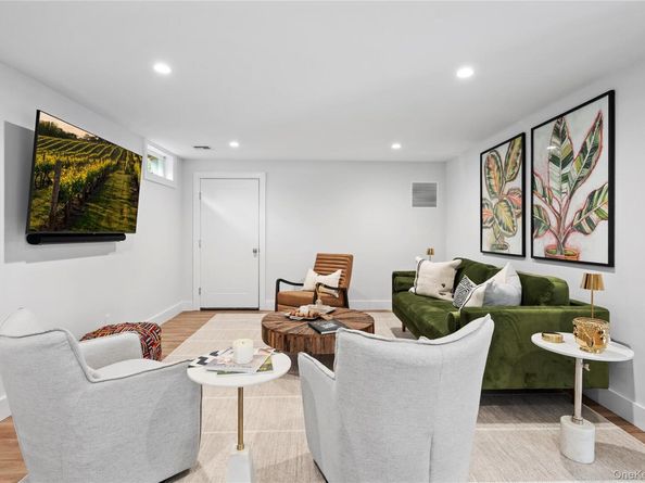 509 North Main Street, Southampton NY 11968