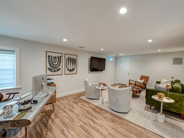 509 North Main Street, Southampton NY 11968