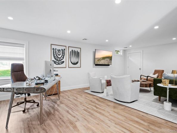 509 North Main Street, Southampton NY 11968