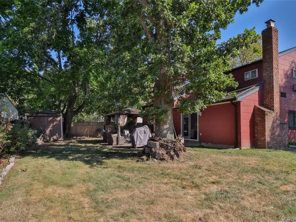 102 Branch Avenue, Central Islip NY 11722