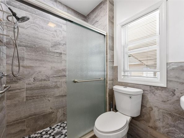 187 S Long Beach Avenue, Freeport NY 11520