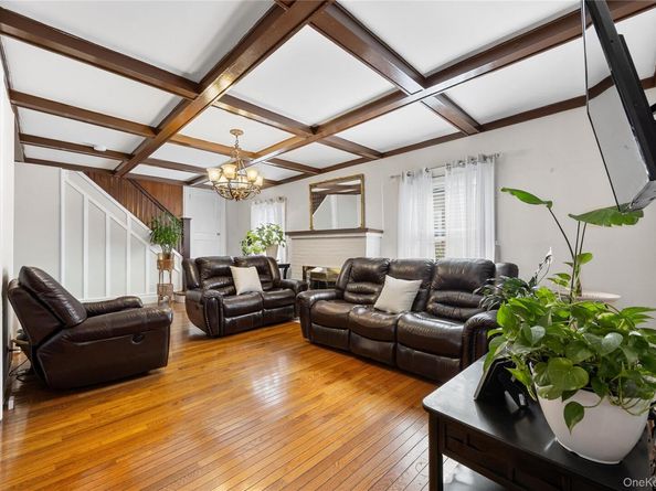 187 S Long Beach Avenue, Freeport NY 11520