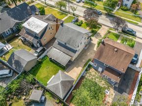 187 S Long Beach Avenue, Freeport NY 11520