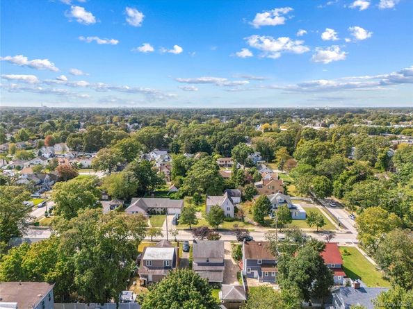187 S Long Beach Avenue, Freeport NY 11520