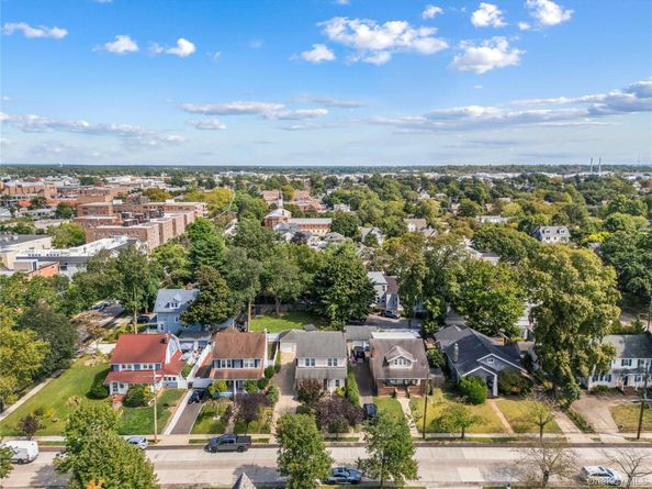 187 S Long Beach Avenue, Freeport NY 11520