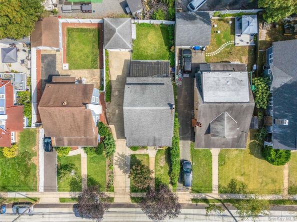 187 S Long Beach Avenue, Freeport NY 11520