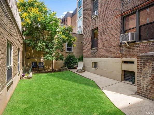 525 W 235 Street 4C, Bronx NY 10463