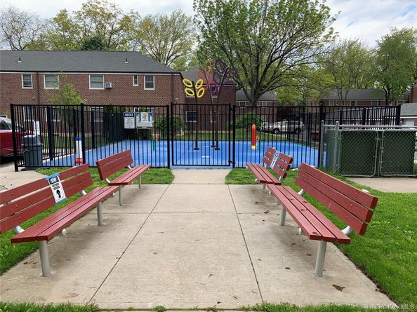 61-15 251 Street 1100, Little Neck NY 11362