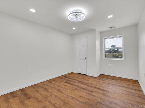 17 Bellport Road, Mastic Beach NY 11951