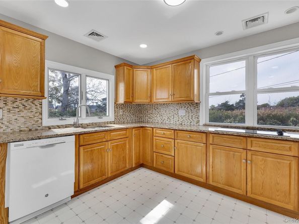 17 Bellport Road, Mastic Beach NY 11951