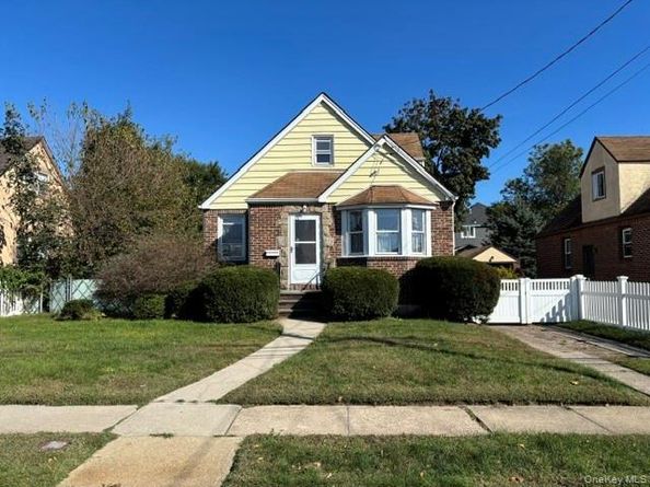31 Claflin Boulevard, Franklin Square NY 11010