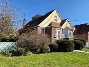 31 Claflin Boulevard, Franklin Square NY 11010