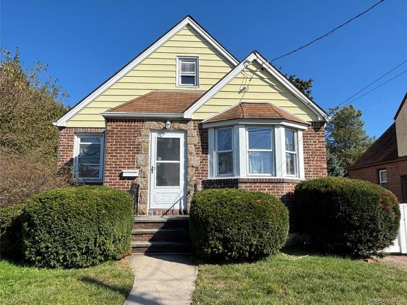 31 Claflin Boulevard, Franklin Square NY 11010