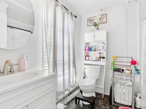 127 Lake Avenue, Flanders NY 11901