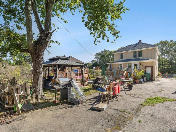 127 Lake Avenue, Flanders NY 11901