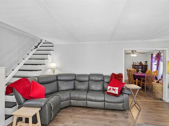 127 Lake Avenue, Flanders NY 11901