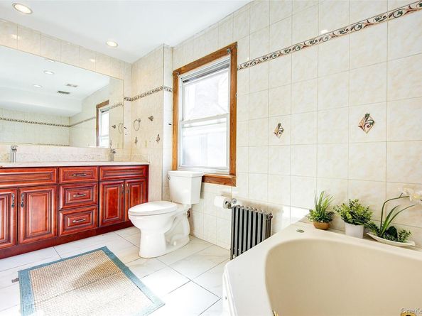 85-54 148th Street, Briarwood NY 11435