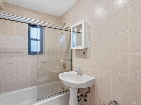 102-55 67th Road 2V, Forest Hills NY 11375