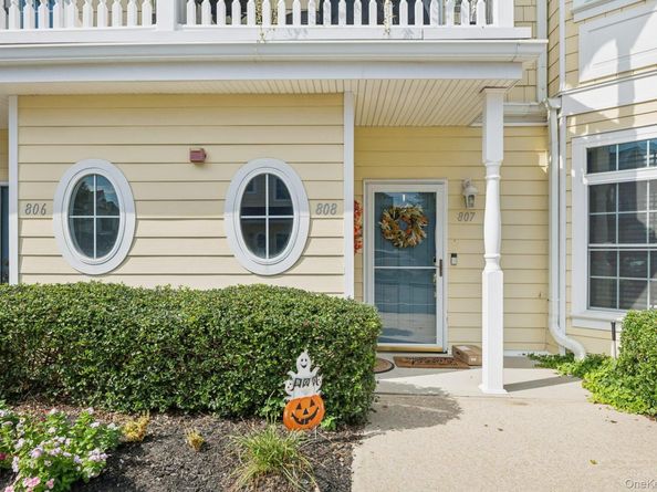808 Emily Drive, Patchogue NY 11772