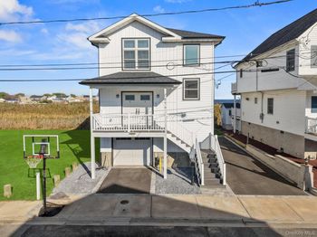 914 Arctic Street