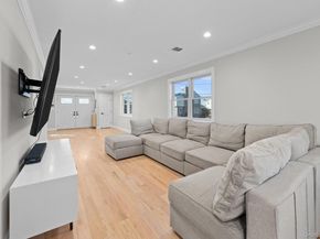 914 Arctic Street, Lindenhurst NY 11757