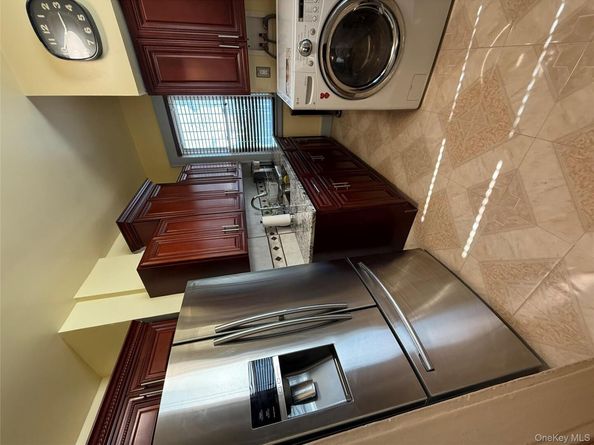 10425 126th Street, Richmond Hill NY 11419