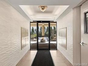 166-41 Powells Cove Boulevard 4C, Beechhurst NY 11357