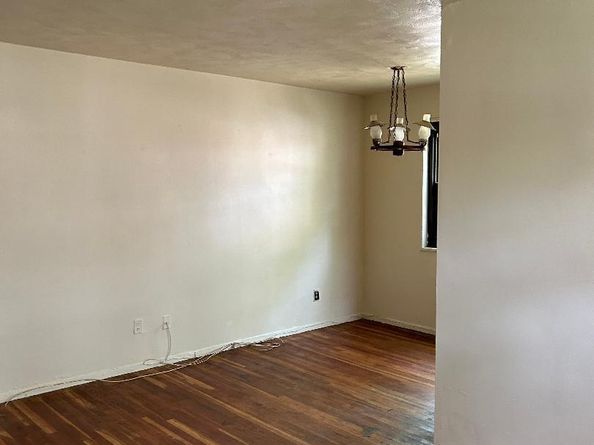163-30 17th 4297, Whitestone NY 11357